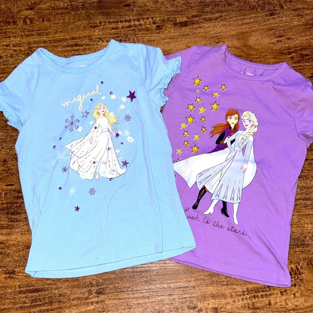 Frozen II bundle of shirts size 7 🥶 ❄️